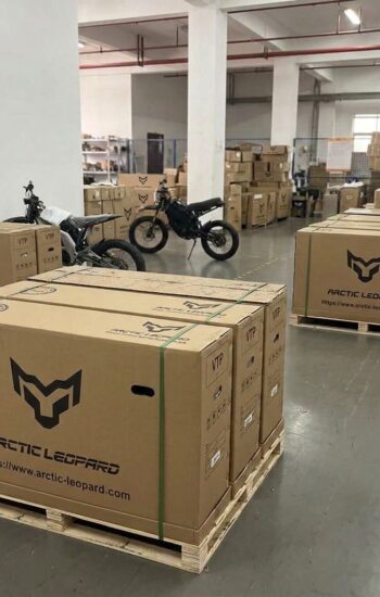 Arctic leopard box warehouse - Arctic Leopard Europa